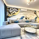 Coquette Apartment