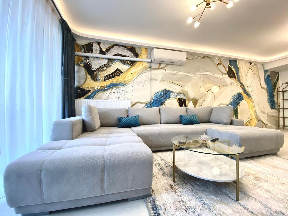 Coquette Apartment *
